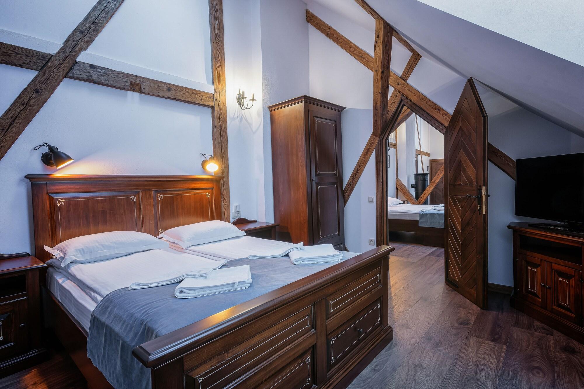 Hotel Boutique Casa Chitic -Hotel And Restaurant Str Johann Gott Nr7 Brasov Exterior photo