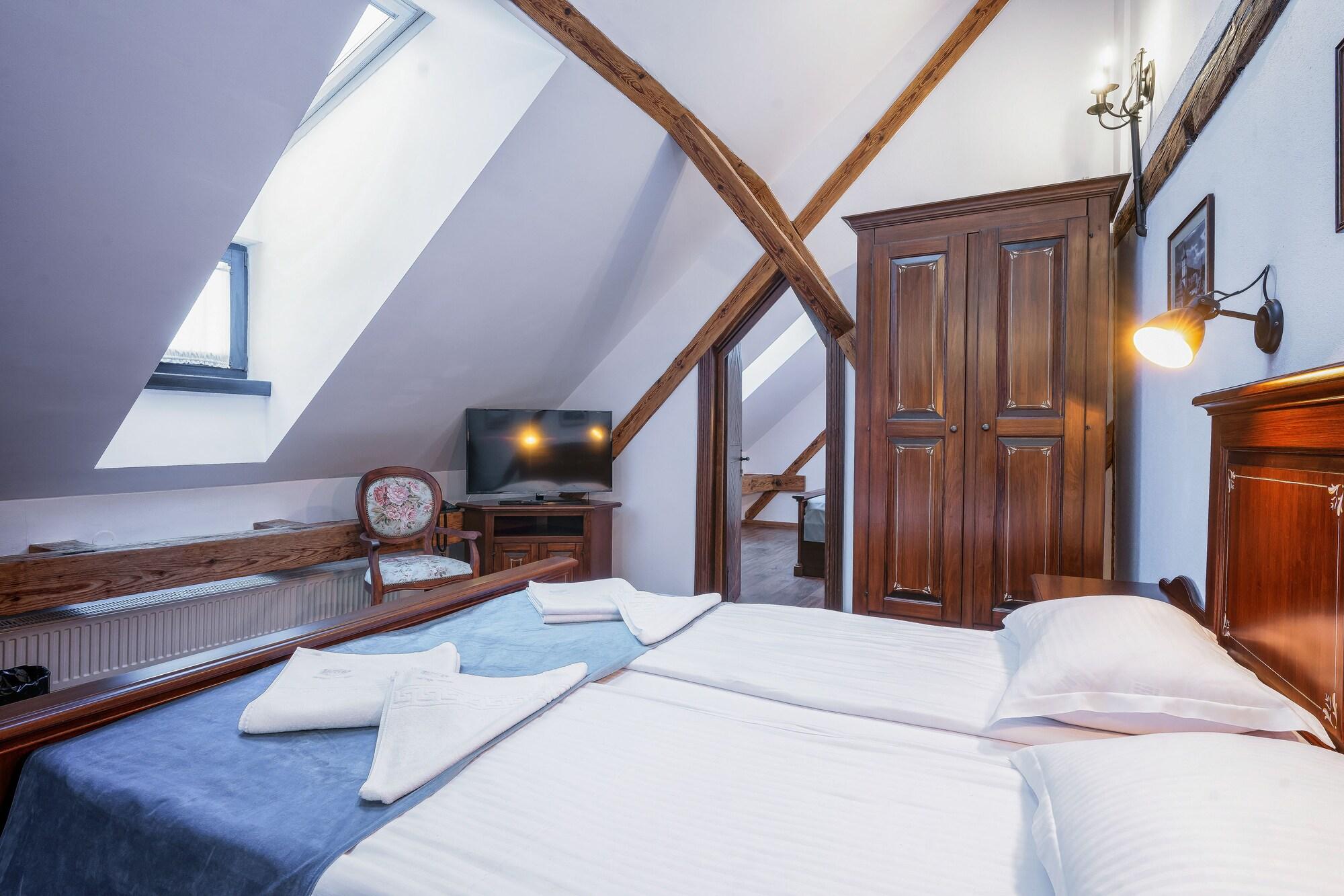 Hotel Boutique Casa Chitic -Hotel And Restaurant Str Johann Gott Nr7 Brasov Exterior photo