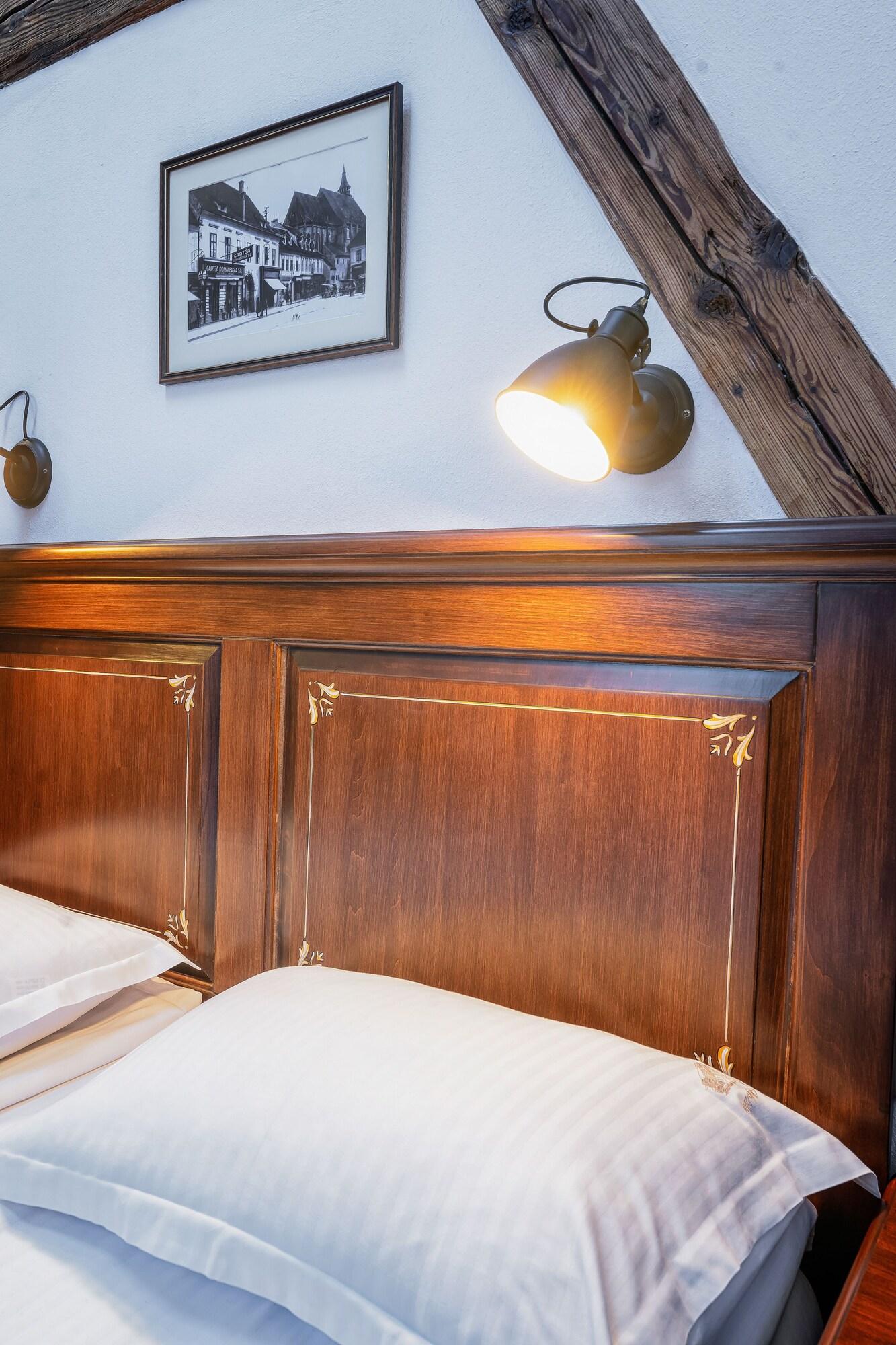 Hotel Boutique Casa Chitic -Hotel And Restaurant Str Johann Gott Nr7 Brasov Exterior photo