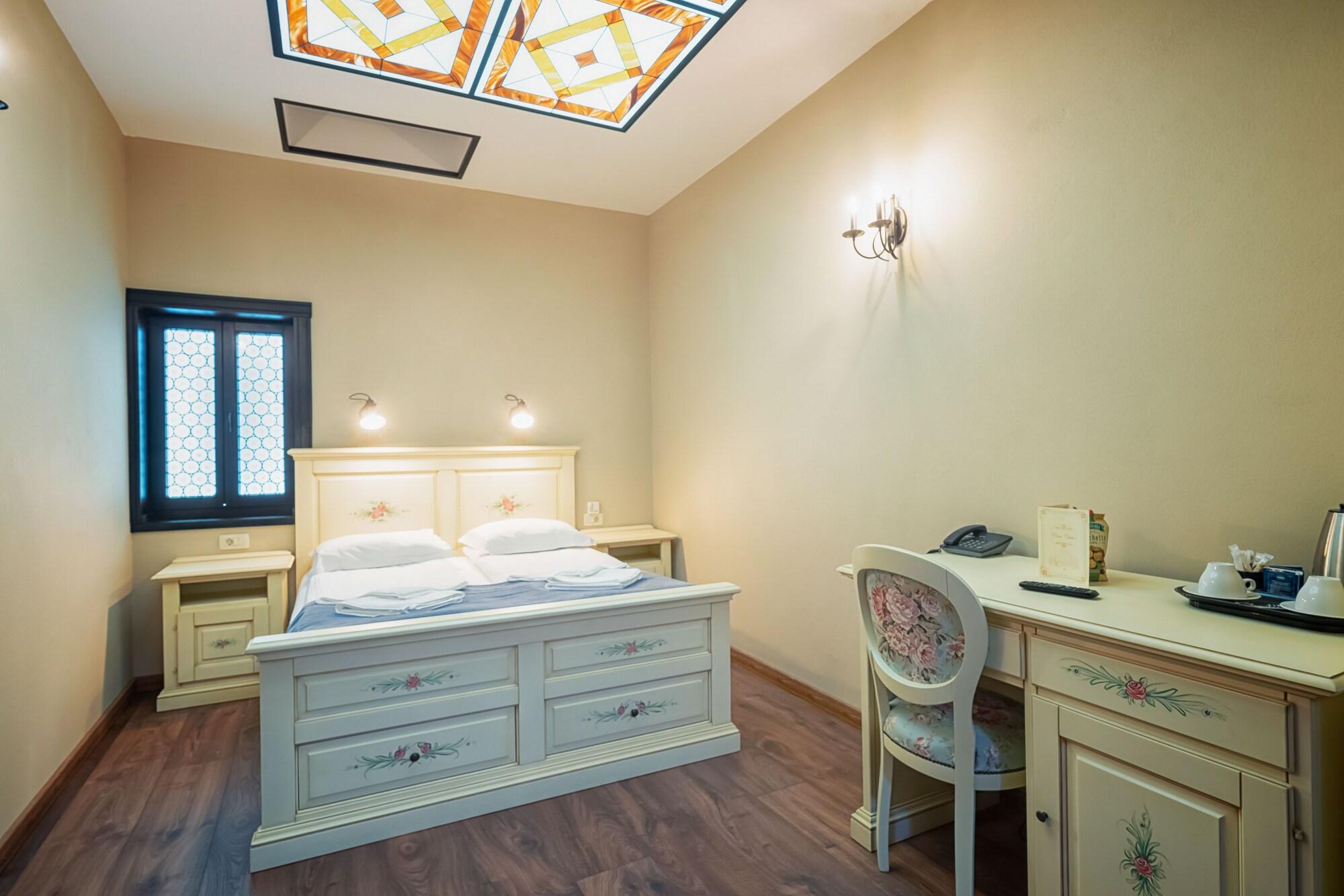 Hotel Boutique Casa Chitic -Hotel And Restaurant Str Johann Gott Nr7 Brasov Exterior photo