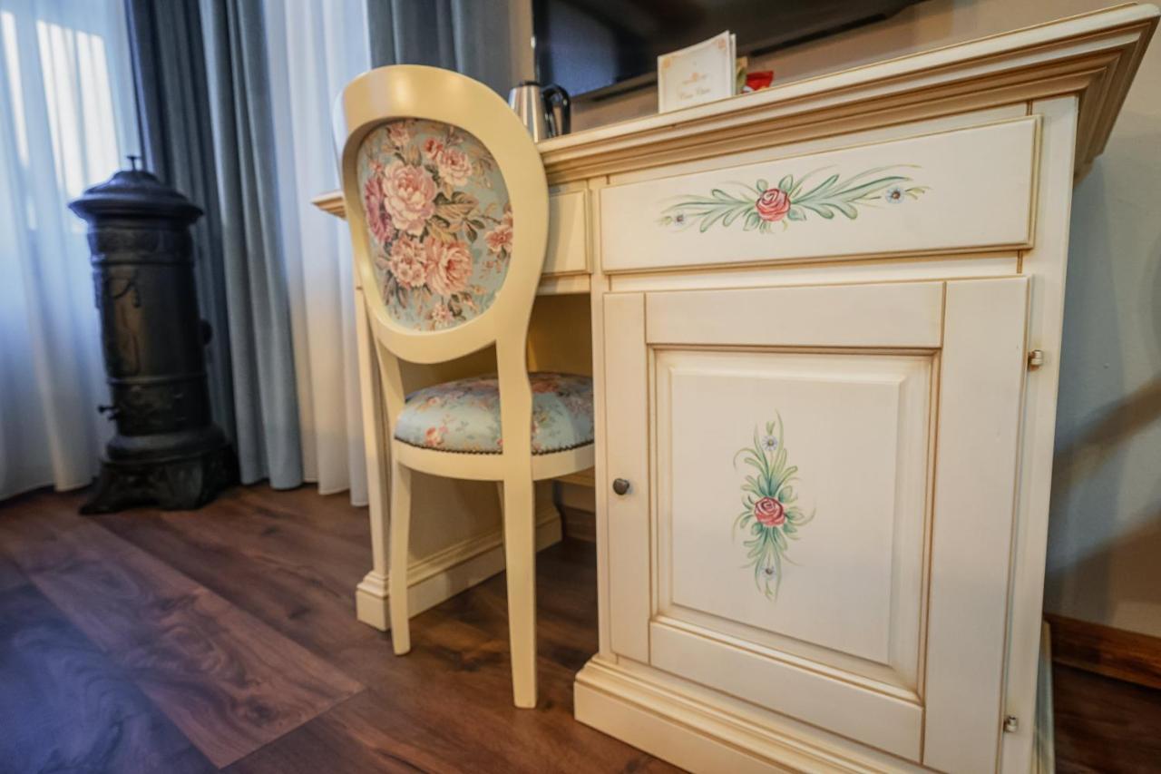 Hotel Boutique Casa Chitic -Hotel And Restaurant Str Johann Gott Nr7 Brasov Exterior photo