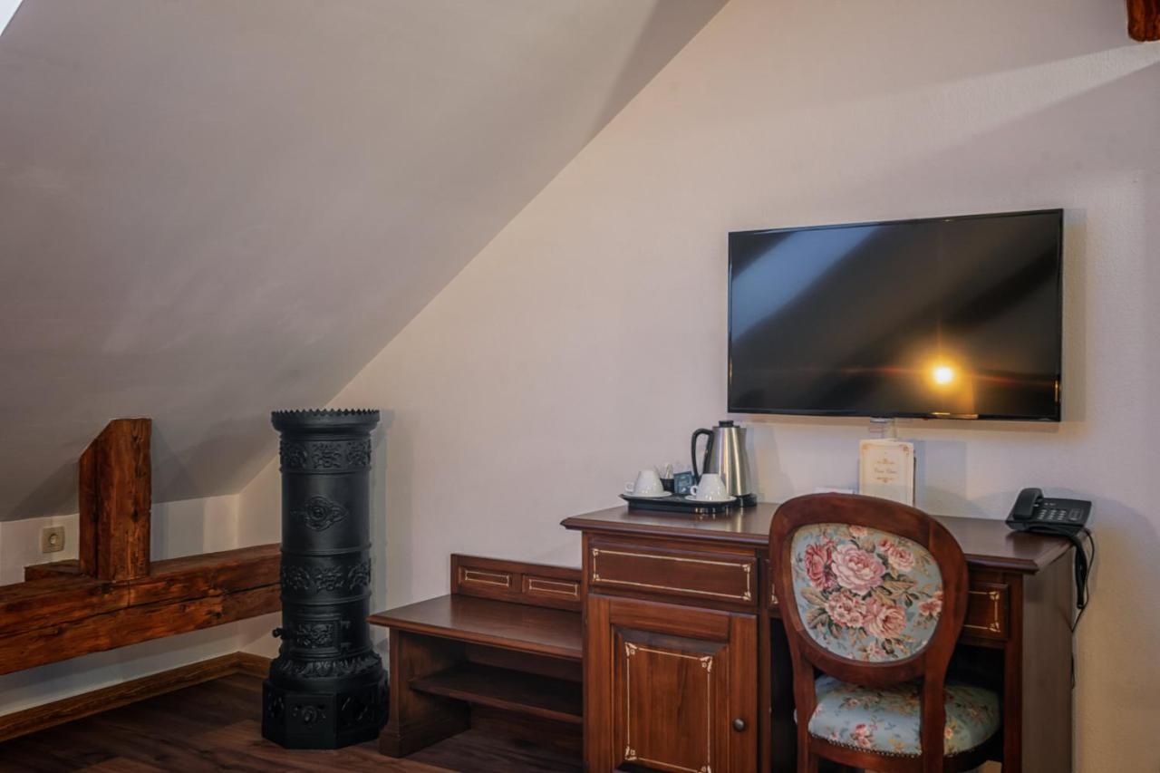Hotel Boutique Casa Chitic -Hotel And Restaurant Str Johann Gott Nr7 Brasov Exterior photo
